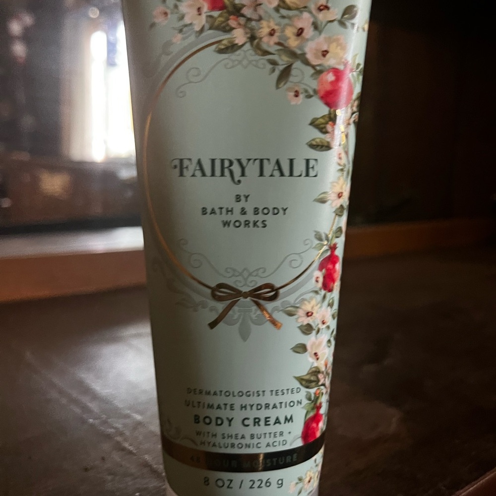 Bath & Body Works Fairytale Body Cream - Floral Design